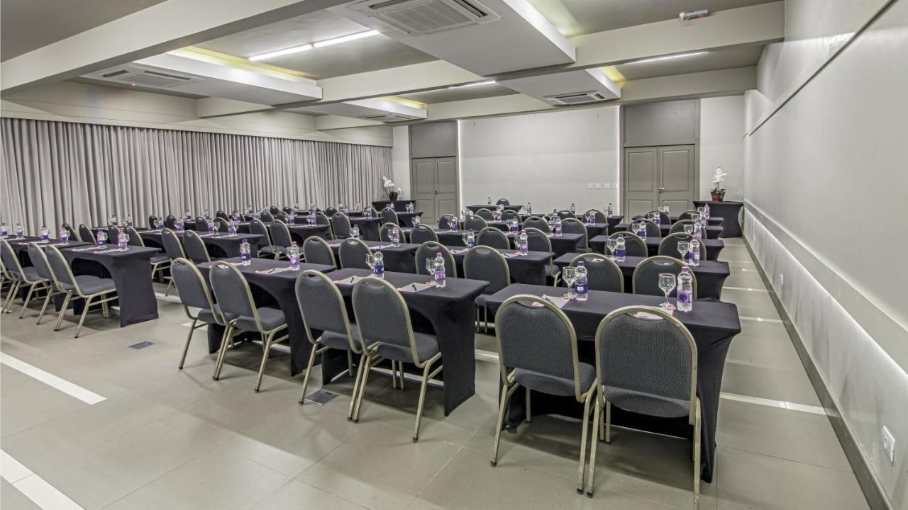 Hotel Deville Express Cascavel Cascavel  Exterior photo
