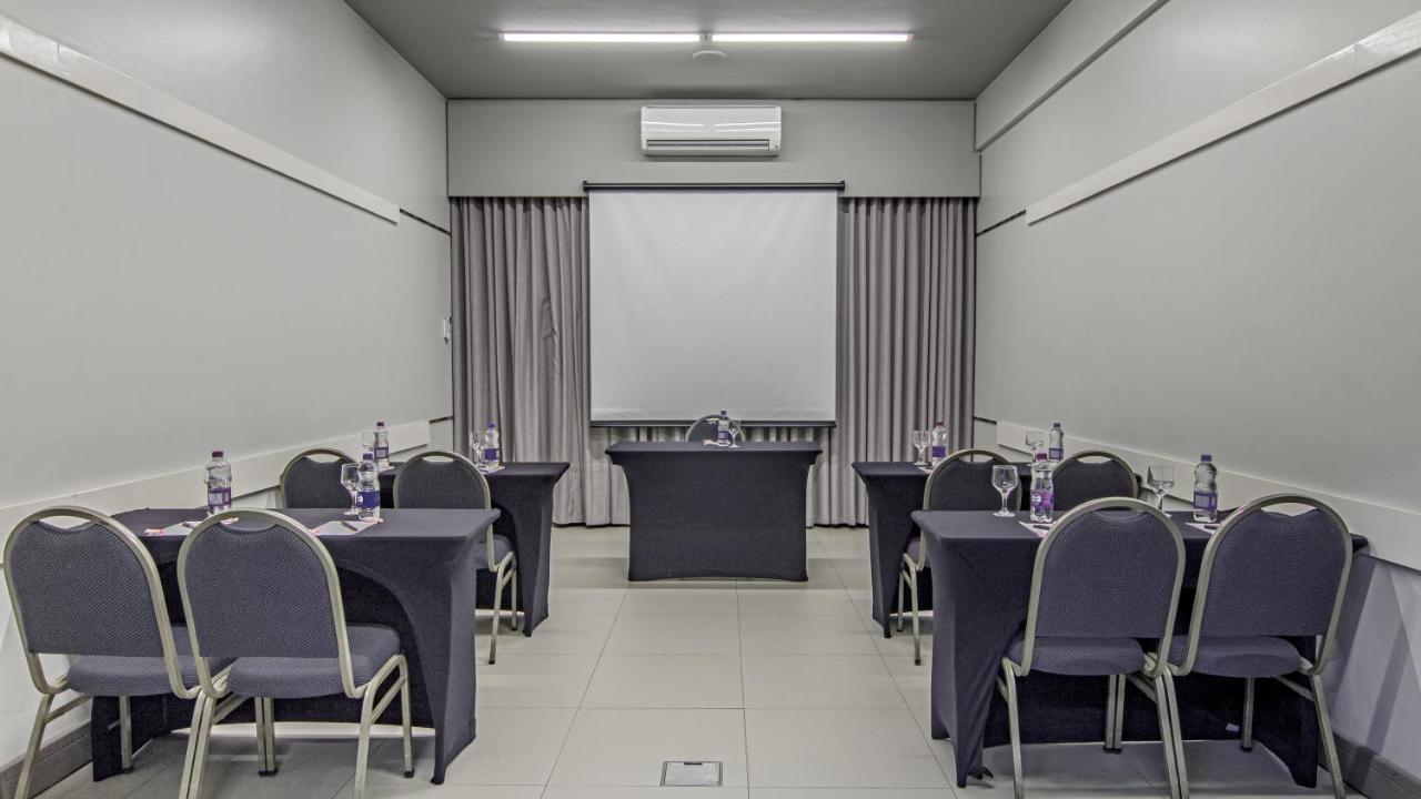 Hotel Deville Express Cascavel Cascavel  Exterior photo